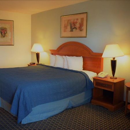 Texas Inn & Suites Denton Zewnętrze zdjęcie