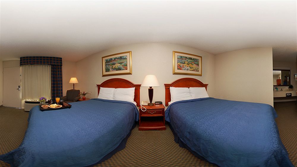 Texas Inn & Suites Denton Zewnętrze zdjęcie