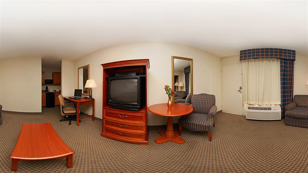 Texas Inn & Suites Denton Zewnętrze zdjęcie