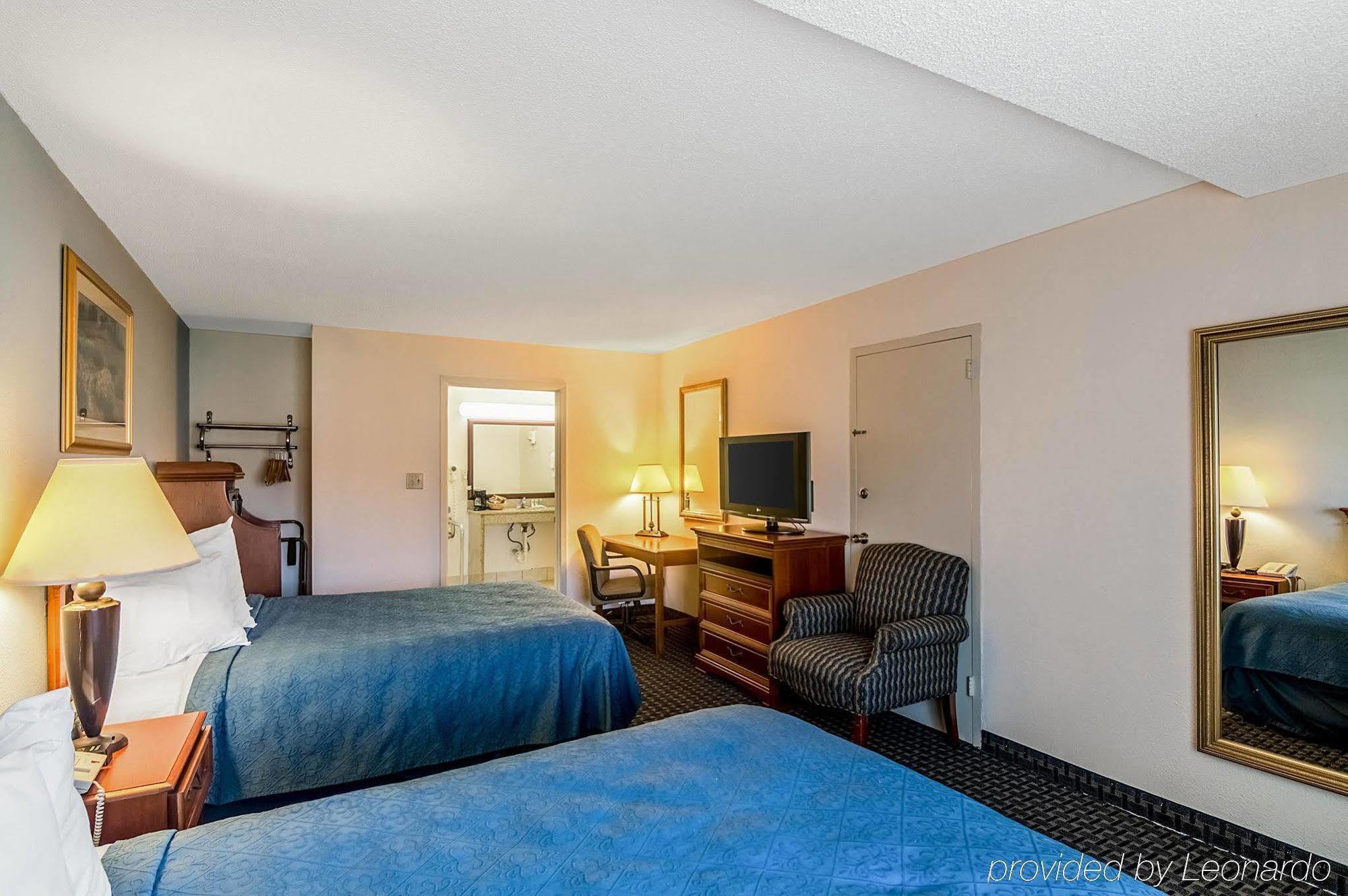 Texas Inn & Suites Denton Zewnętrze zdjęcie
