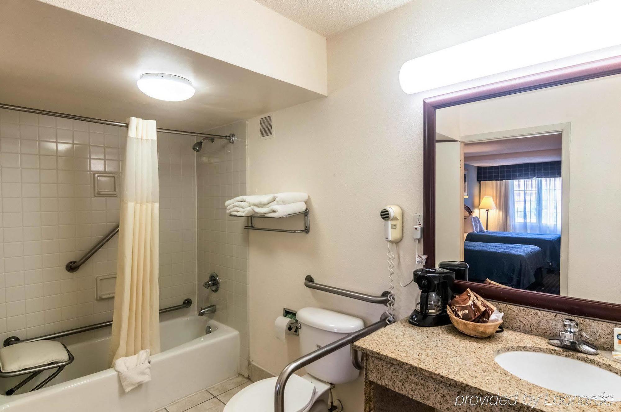Texas Inn & Suites Denton Zewnętrze zdjęcie