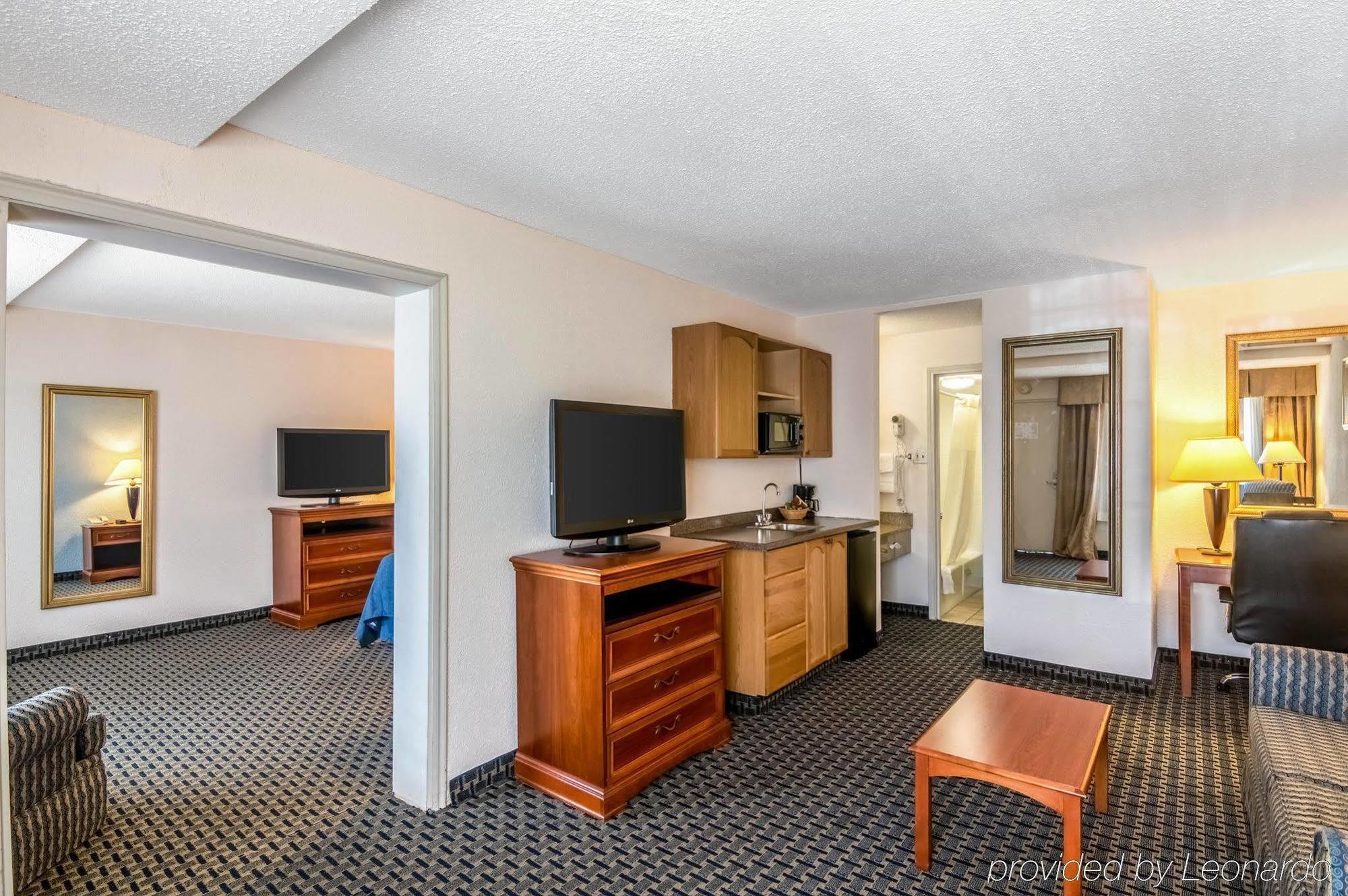 Texas Inn & Suites Denton Zewnętrze zdjęcie