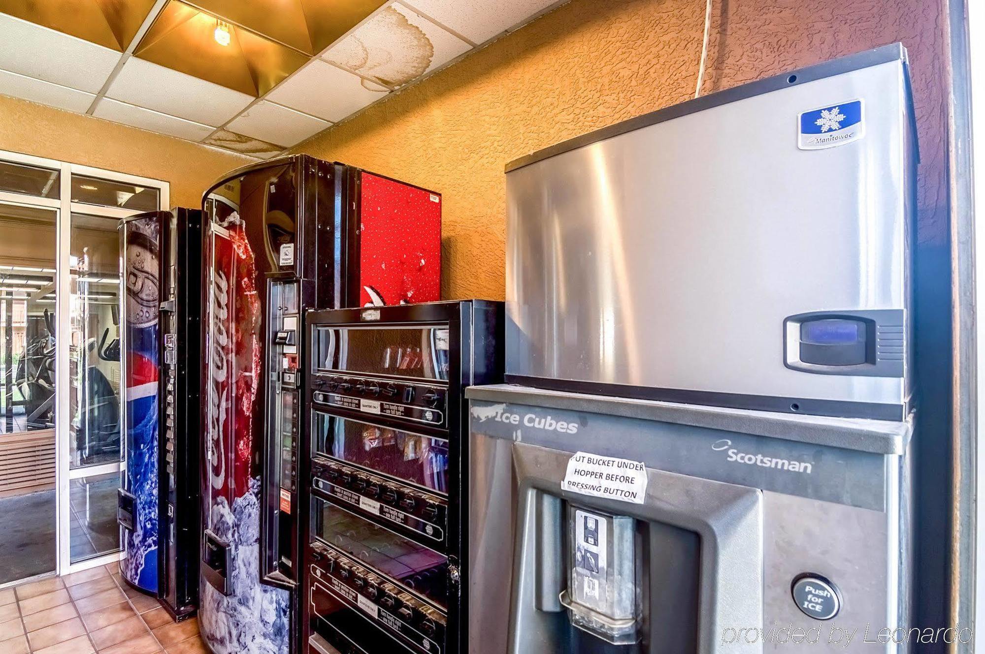 Texas Inn & Suites Denton Zewnętrze zdjęcie