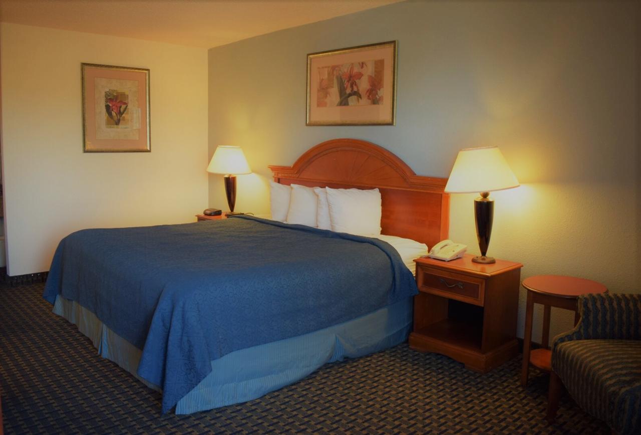 Texas Inn & Suites Denton Zewnętrze zdjęcie